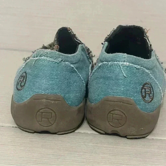 Girls Roper Slip Ons  Turquoise Size 1 - Picture 3 of 9